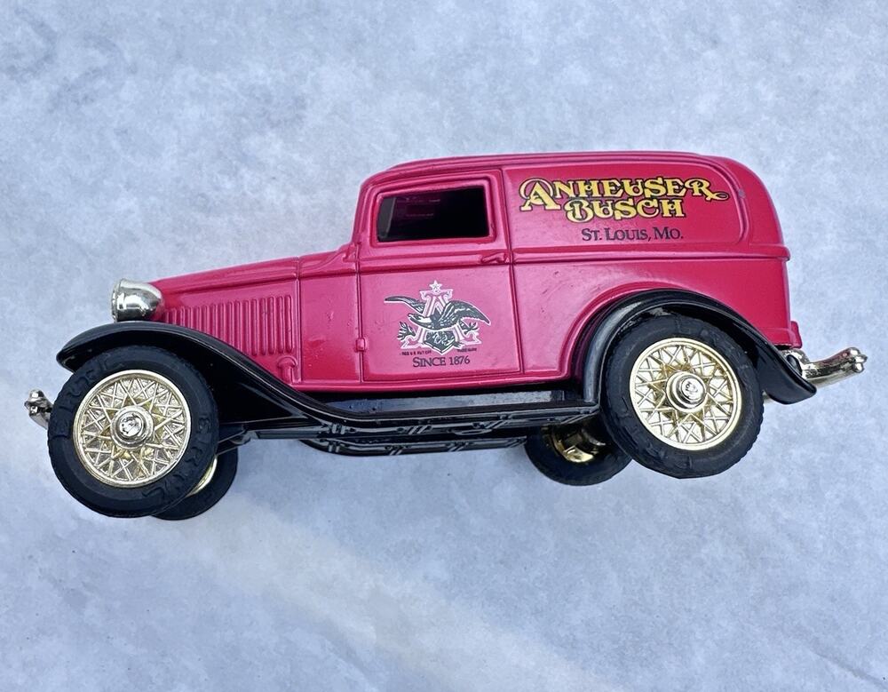 ETRL 1932 Ford Delivery Truck Anheuser Busch St Louis MO Diecast 1:32 A114